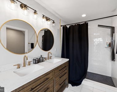 1535 S Capitol Street - Photo Thumbnail 13