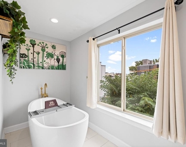 1535 S Capitol Street - Photo Thumbnail 14