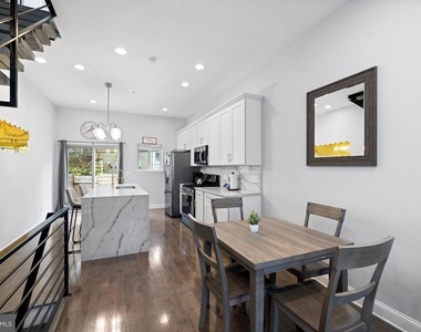 1535 S Capitol Street - Photo Thumbnail 2