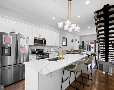1535 S Capitol Street - Photo Thumbnail 1