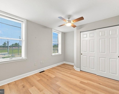 3256 Emery Street - Photo Thumbnail 12
