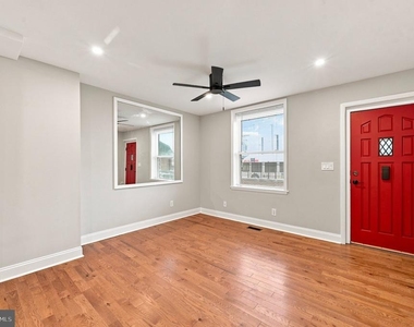 3256 Emery Street - Photo Thumbnail 4