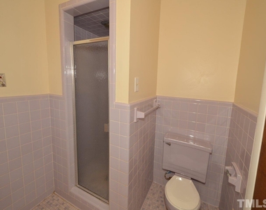 211 Lake Drive - Photo Thumbnail 12