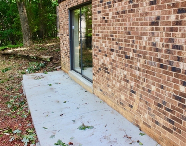 211 Lake Drive - Photo Thumbnail 21