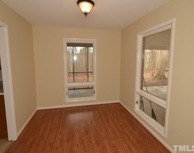 211 Lake Drive - Photo Thumbnail 4