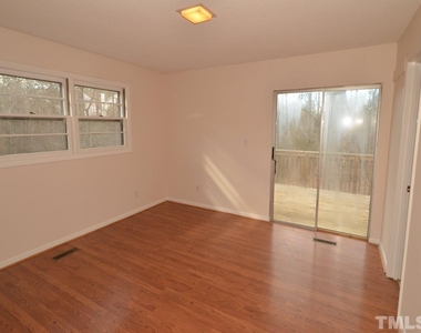 211 Lake Drive - Photo Thumbnail 10