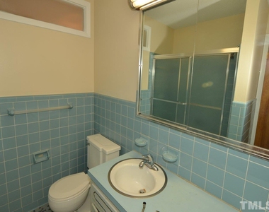 211 Lake Drive - Photo Thumbnail 16