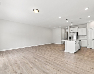 3910 Well Fleet Drive - Photo Thumbnail 6
