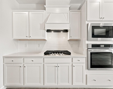 3910 Well Fleet Drive - Photo Thumbnail 10