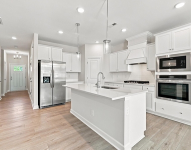 3910 Well Fleet Drive - Photo Thumbnail 7