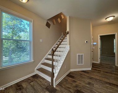 1122 Myers Point Drive - Photo Thumbnail 4