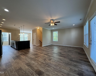 1122 Myers Point Drive - Photo Thumbnail 15