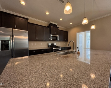1122 Myers Point Drive - Photo Thumbnail 10