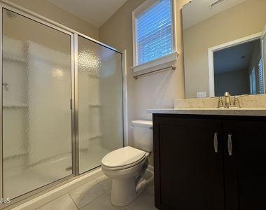 1122 Myers Point Drive - Photo Thumbnail 7