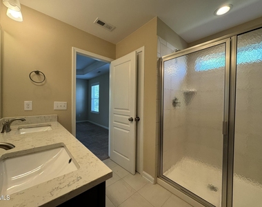 1122 Myers Point Drive - Photo Thumbnail 23