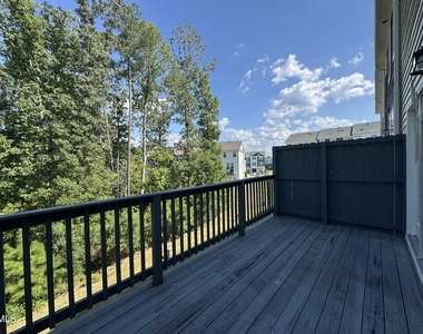 1122 Myers Point Drive - Photo Thumbnail 2