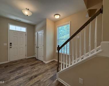 1122 Myers Point Drive - Photo Thumbnail 8