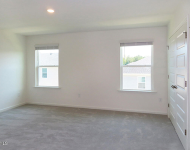 2206 Rabbitbrush Street - Photo Thumbnail 9