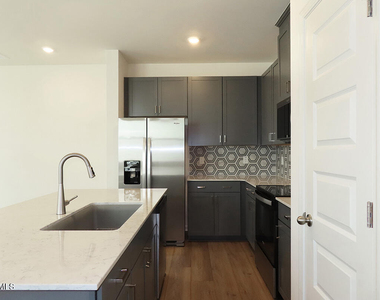 2206 Rabbitbrush Street - Photo Thumbnail 8