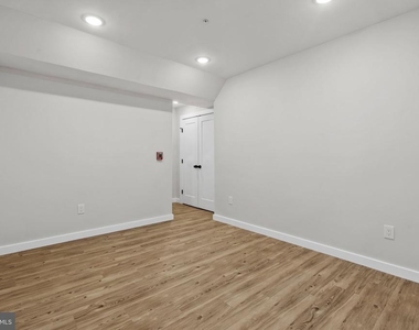 871 N Preston Street - Photo Thumbnail 3