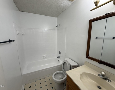 2925 Golden Oak Court - Photo Thumbnail 4
