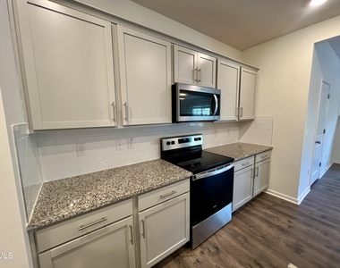 41 River Bank Road - Photo Thumbnail 9