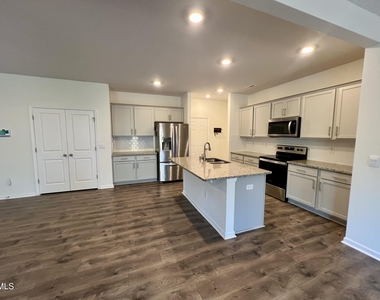 41 River Bank Road - Photo Thumbnail 7