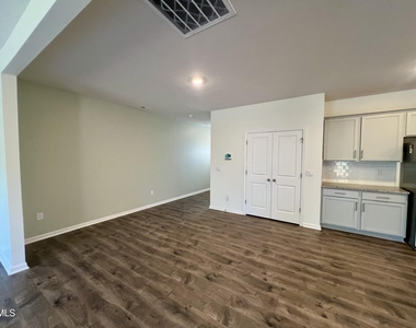 41 River Bank Road - Photo Thumbnail 6