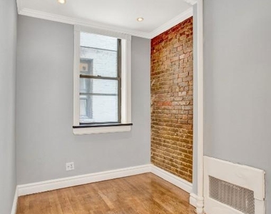 East 23rd Street - Photo Thumbnail 1