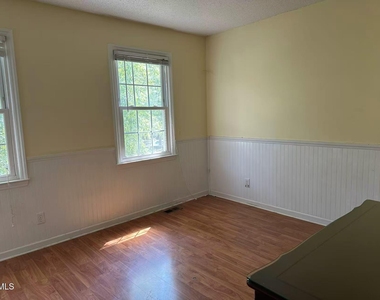 224 Saint Andrews Lane - Photo Thumbnail 4