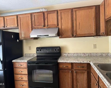 224 Saint Andrews Lane - Photo Thumbnail 2