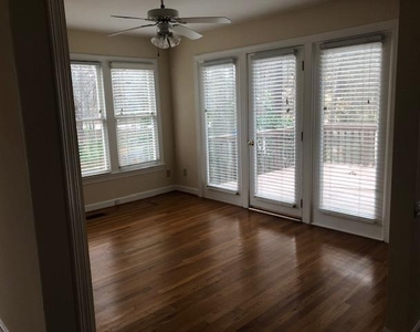 1005 New Dover Road - Photo Thumbnail 3