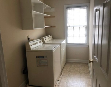 1005 New Dover Road - Photo Thumbnail 7