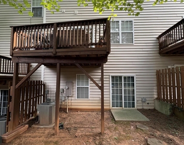 7342 Doverton Court - Photo Thumbnail 16