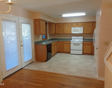 4360 Hunters Club Drive - Photo Thumbnail 1