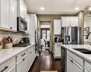 405 Hickory Run Lane - Photo Thumbnail 16