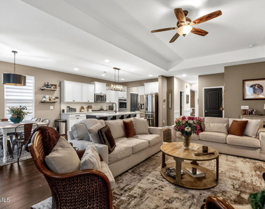 405 Hickory Run Lane - Photo Thumbnail 10