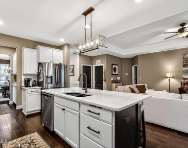 405 Hickory Run Lane - Photo Thumbnail 17