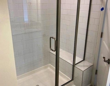 405 Vassar Drive - Photo Thumbnail 18