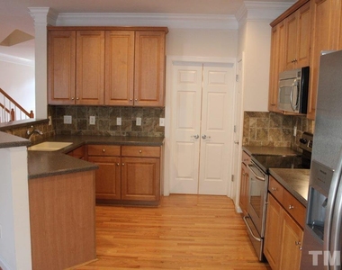 303 Kirkeenan Circle - Photo Thumbnail 12