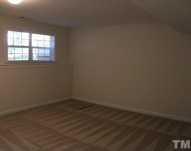 303 Kirkeenan Circle - Photo Thumbnail 23