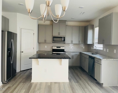 334 Summer Ranch Drive - Photo Thumbnail 14