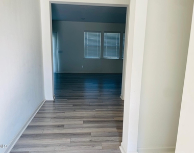 334 Summer Ranch Drive - Photo Thumbnail 7