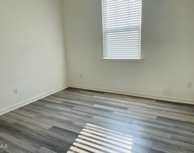 334 Summer Ranch Drive - Photo Thumbnail 8