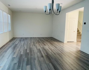 334 Summer Ranch Drive - Photo Thumbnail 19