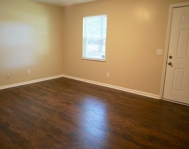 1208 Seabrook Road - Photo Thumbnail 2