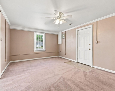101 E Woodall Street - Photo Thumbnail 21