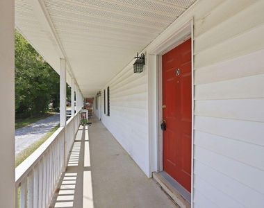 101 E Woodall Street - Photo Thumbnail 24