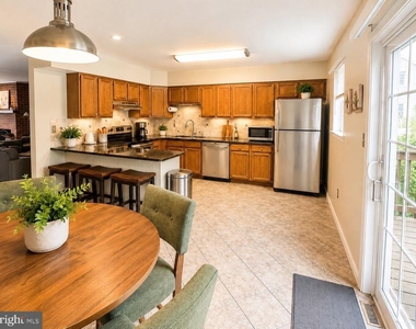 618 Coates Lane - Photo Thumbnail 4