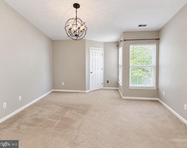 200 Georges Court - Photo Thumbnail 14